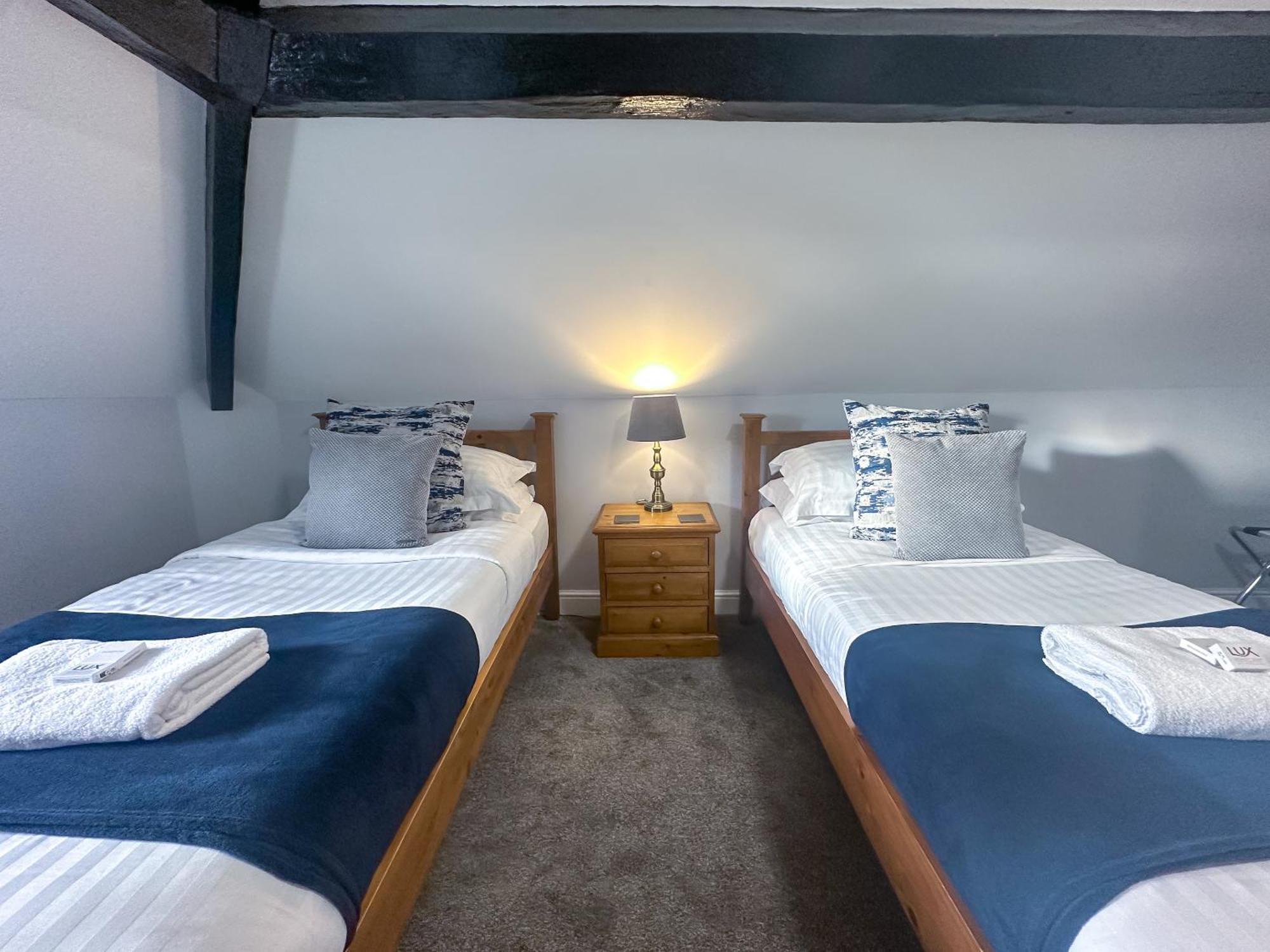 The Corbet Arms Hotel Uffington  Szoba fotó