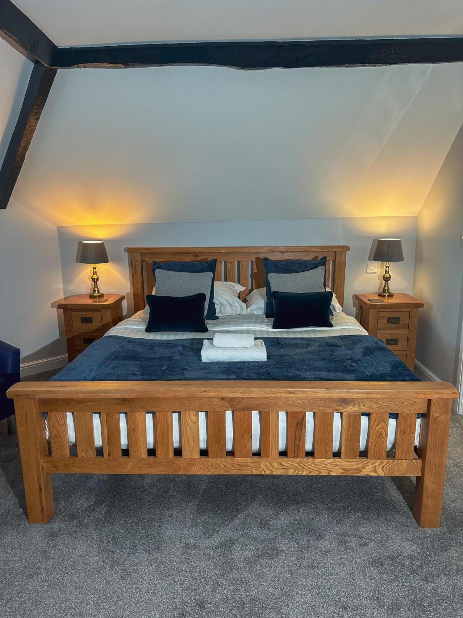 The Corbet Arms Hotel Uffington  Szoba fotó