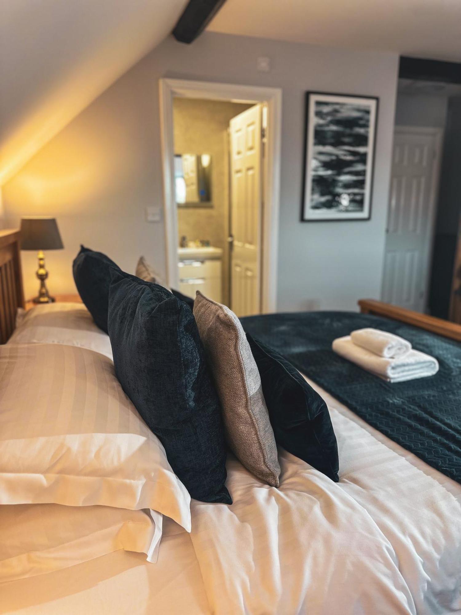 The Corbet Arms Hotel Uffington  Szoba fotó